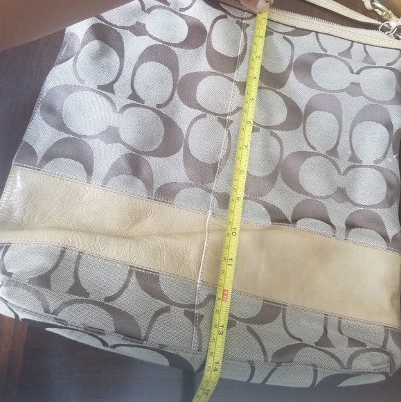 Brown & Tan Large Coach Handbag. - Picture 3 of 8